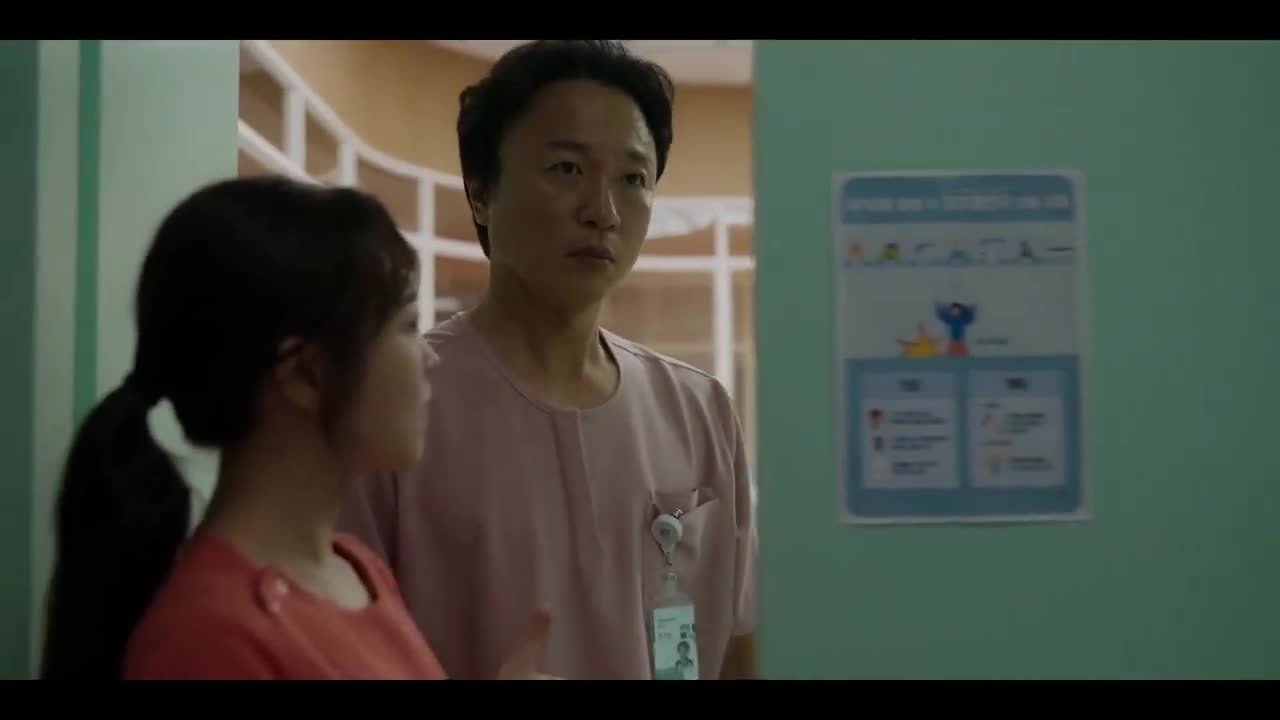 В психиатрическое отделение тоже приходит утро