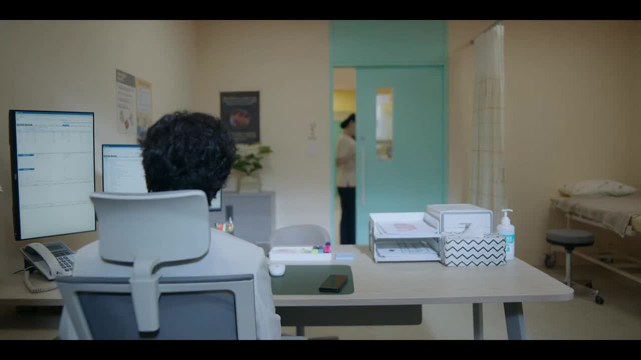 В психиатрическое отделение тоже приходит утро