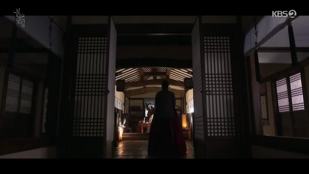 Одинокое красное сердце