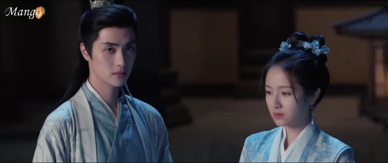 Воды текут вдалеке