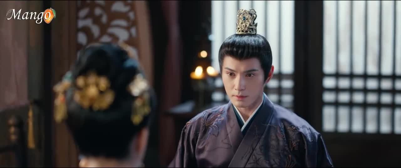 Воды текут вдалеке