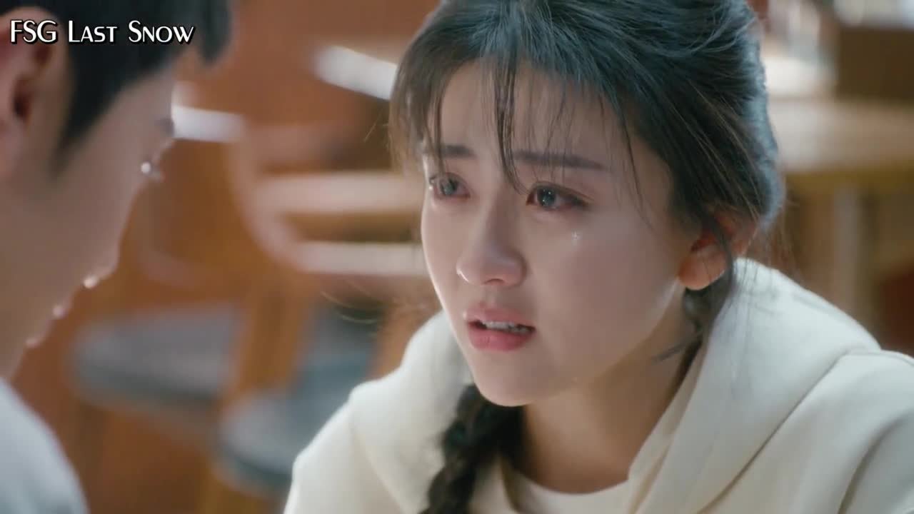 Белое оливковое дерево