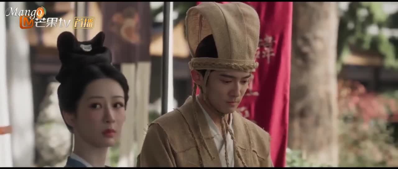 Цветущий пион