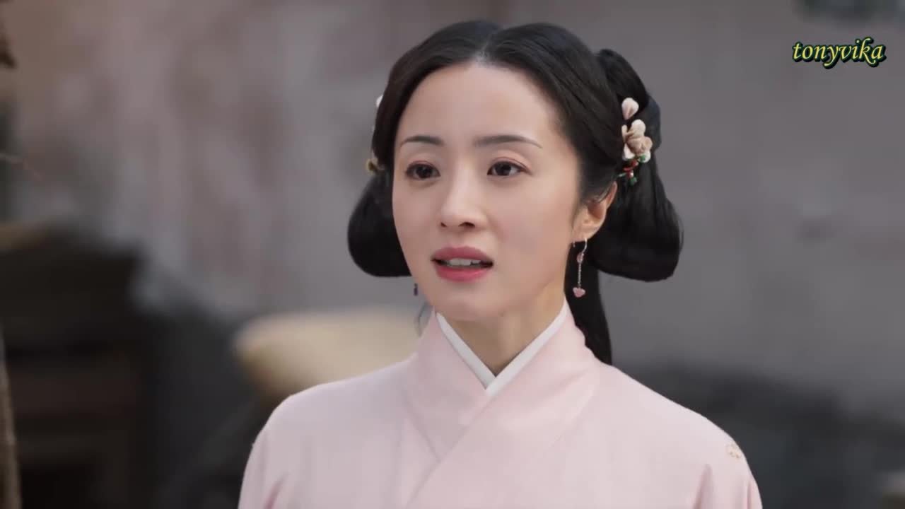 Под светом луны